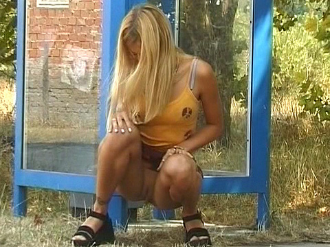 Chicks peeing in public